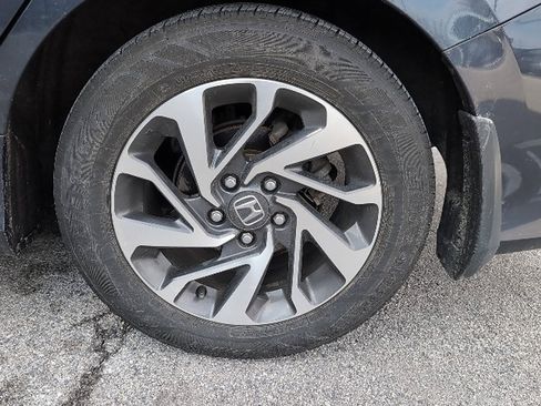 Used 2016 Honda Civic EX image 8