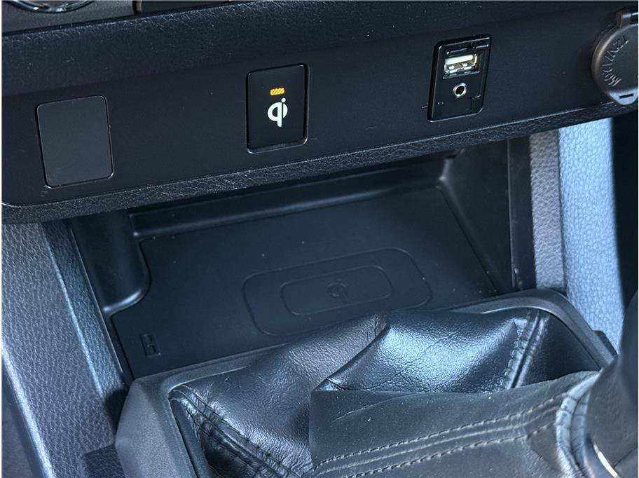 Used 2019 Toyota Tacoma TRD Sport AWD/4WD image 18