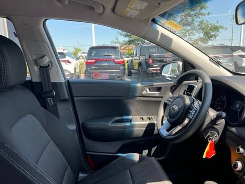Used 2020 Kia Sportage LX FWD image 30