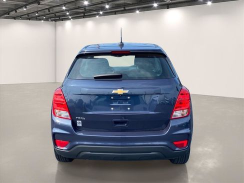 Used 2018 Chevrolet Trax LS FWD image 6