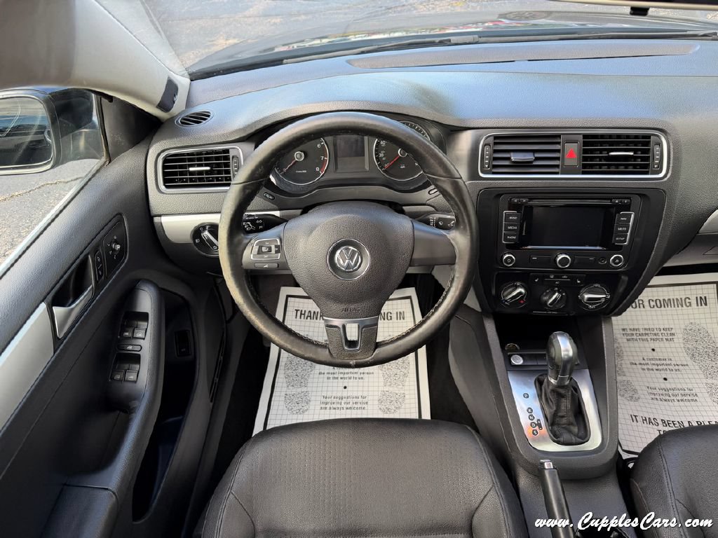 Used 2012 Volkswagen Jetta SEL FWD image 15