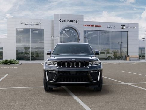 New 2026 Jeep Grand Cherokee Limited w/ Luxury Tech Group II AWD/4WD image 6
