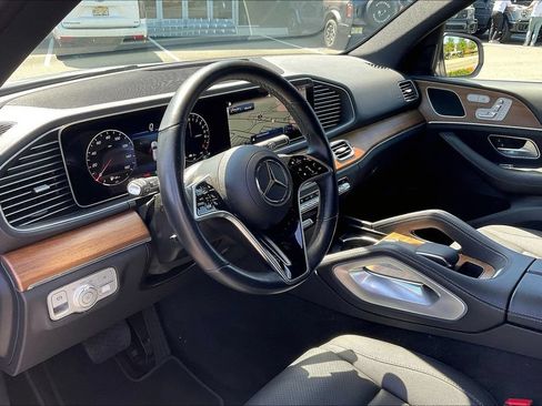 Certified 2025 Mercedes-Benz GLE 450e 4MATIC image 8