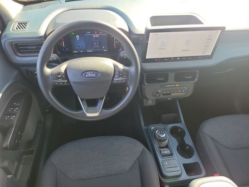 Used 2025 Ford Maverick XL image 4