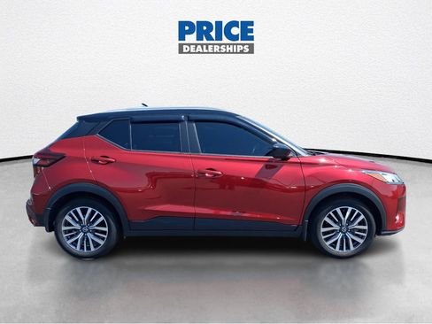 Used 2021 Nissan Kicks SV w/ Exterior Package FWD image 5