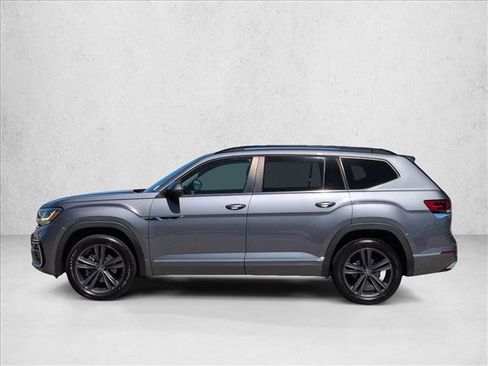 Used 2021 Volkswagen Atlas SE w/ Panoramic Sunroof Package FWD image 9