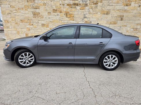 Used 2015 Volkswagen Jetta SE FWD image 1