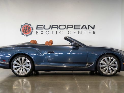 Used 2024 Bentley Continental GT V8 AWD/4WD image 4