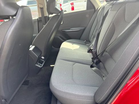 Used 2025 Kia K4 FWD image 23