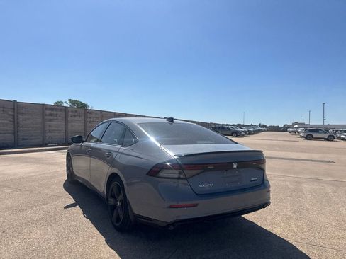 Used 2023 Honda Accord Sport image 18