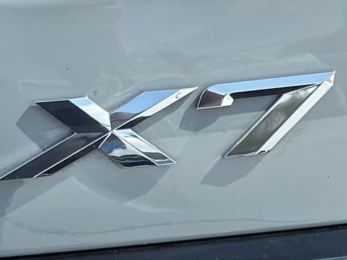 Used 2023 BMW X7 xDrive40i AWD/4WD image 15