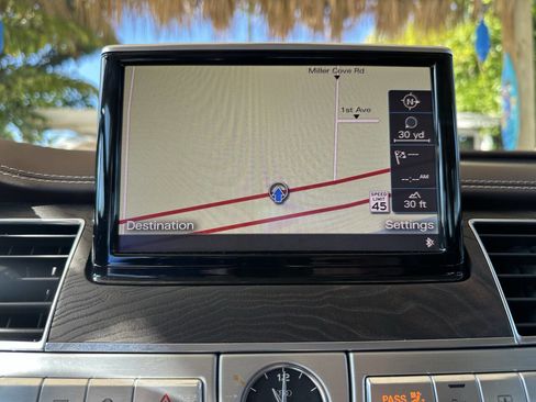 Used 2012 Audi A8 L 4.2 image 26