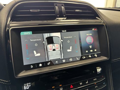 Used 2019 Jaguar F-PACE S image 25