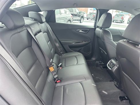 Used 2024 Chevrolet Malibu LT image 18