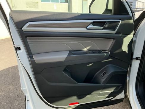 Certified 2023 Volkswagen Atlas SEL image 12