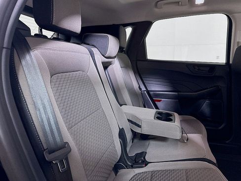 Used 2022 Ford Escape SE w/ SE Sport Appearance Package image 25