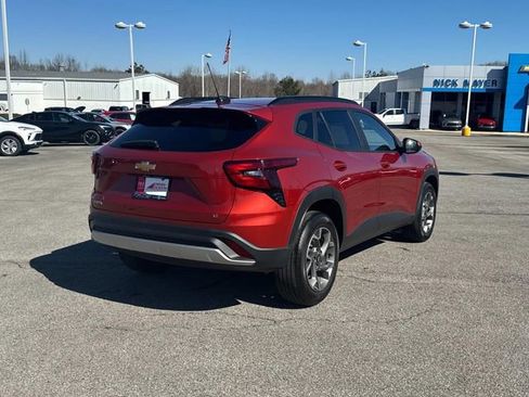 Certified 2024 Chevrolet Trax LT w/ Driver Confidence Package image 4