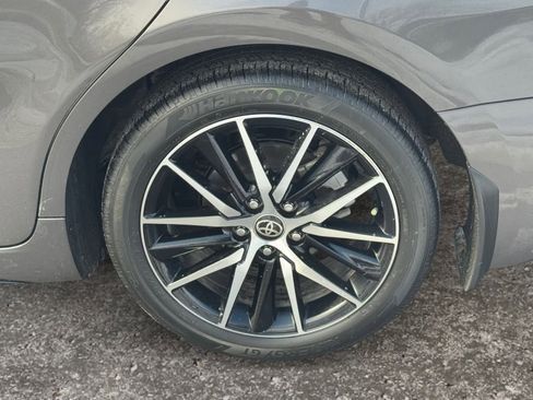 Used 2024 Toyota Camry SE image 10