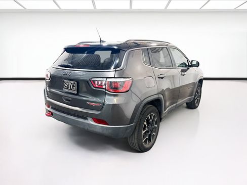 Used 2019 Jeep Compass Trailhawk image 4