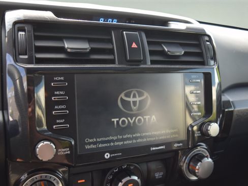 Used 2023 Toyota 4Runner TRD Off-Road Premium w/ Off Road Premium Plus Package AWD/4WD image 17