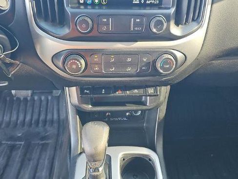 Used 2022 Chevrolet Colorado LT w/ Fleet Safety Package RWD image 17