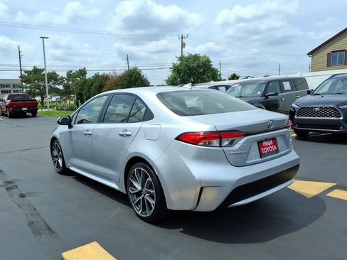 Used 2022 Toyota Corolla LE FWD image 5