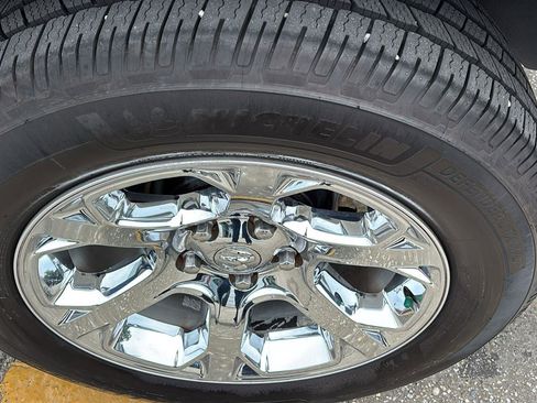 Used 2017 RAM 1500 Laramie w/ Convenience Group RWD image 13