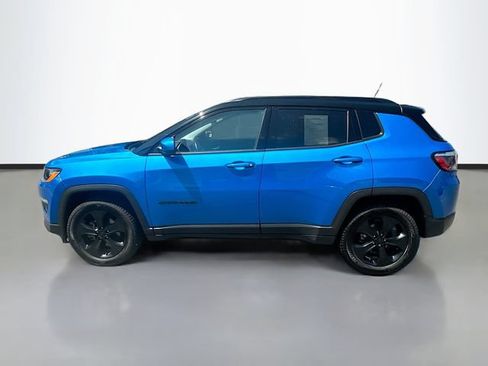 Used 2021 Jeep Compass Latitude w/ Sun and Sound Group AWD/4WD image 9