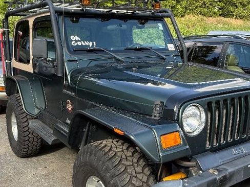Used 2002 Jeep Wrangler Sahara AWD/4WD image 3