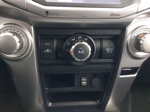 Used 2014 Toyota 4Runner image 22