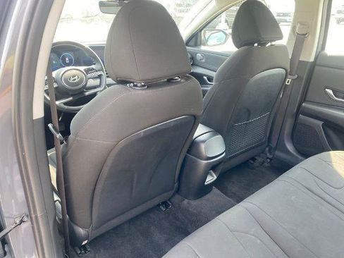 Used 2025 Hyundai Elantra SEL FWD image 30