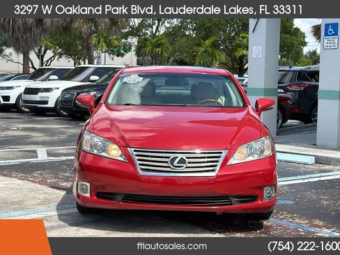 Used 2011 Lexus ES 350 w/ Preferred Accessory Package FWD image 3