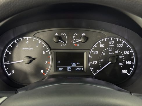 Used 2017 Nissan Sentra S image 17