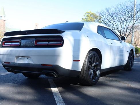 Used 2019 Dodge Challenger R/T w/ Driver Convenience Group image 5