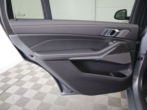 Certified 2026 BMW X7 xDrive40i w/ Premium Package image 29