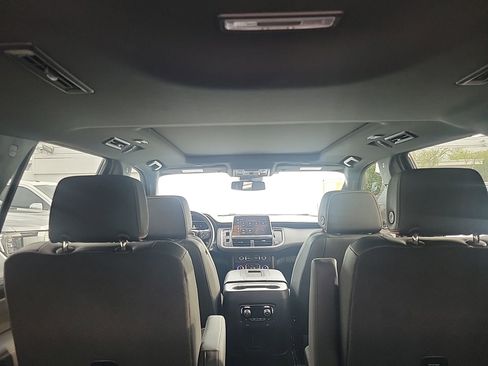 Used 2024 GMC Yukon AT4 w/ Technology Package image 26