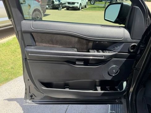 Used 2019 Ford Expedition Limited w/ Texas Edition Package RWD image 10