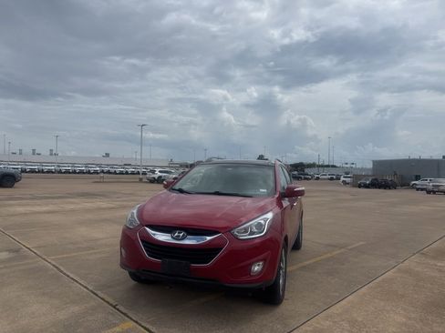 Used 2015 Hyundai Tucson Limited w/ Option Group 03 FWD image 6