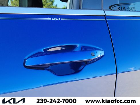 Certified 2023 Kia Sportage EX FWD image 6
