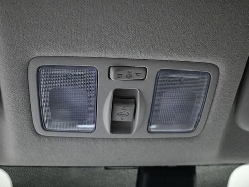 Used 2024 Hyundai Venue SEL FWD image 6