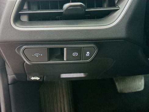 Used 2025 Kia K4 FWD image 17