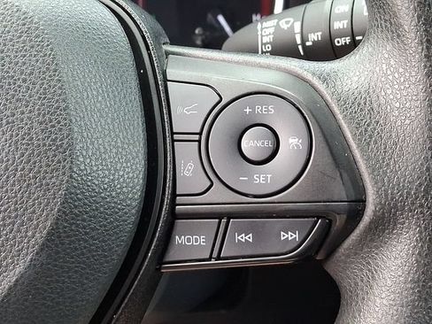 Used 2024 Toyota RAV4 XLE AWD/4WD image 17
