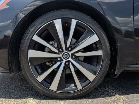 Used 2022 Nissan Altima 2.5 SR FWD image 9
