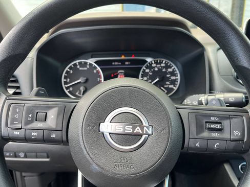Used 2023 Nissan Rogue S FWD image 28