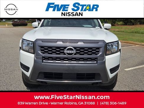 Used 2025 Nissan Frontier SV w/ Tow Package AWD/4WD image 2