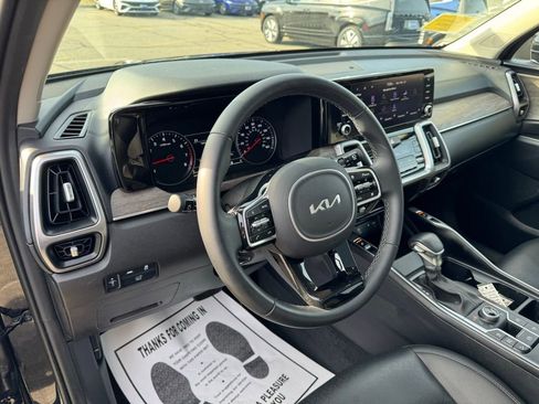 Used 2023 Kia Sorento X-Line EX image 16