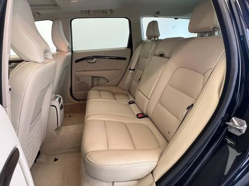 Used 2016 Volvo XC70 T5 Premier w/ Proximity Package image 10