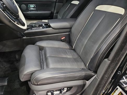 Used 2023 Rolls-Royce Cullinan w/ Interior Detailing Package AWD/4WD image 14