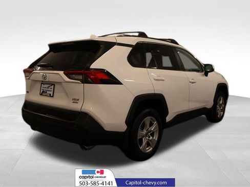 Used 2020 Toyota RAV4 XLE w/ Carpet Mat Package AWD/4WD image 2