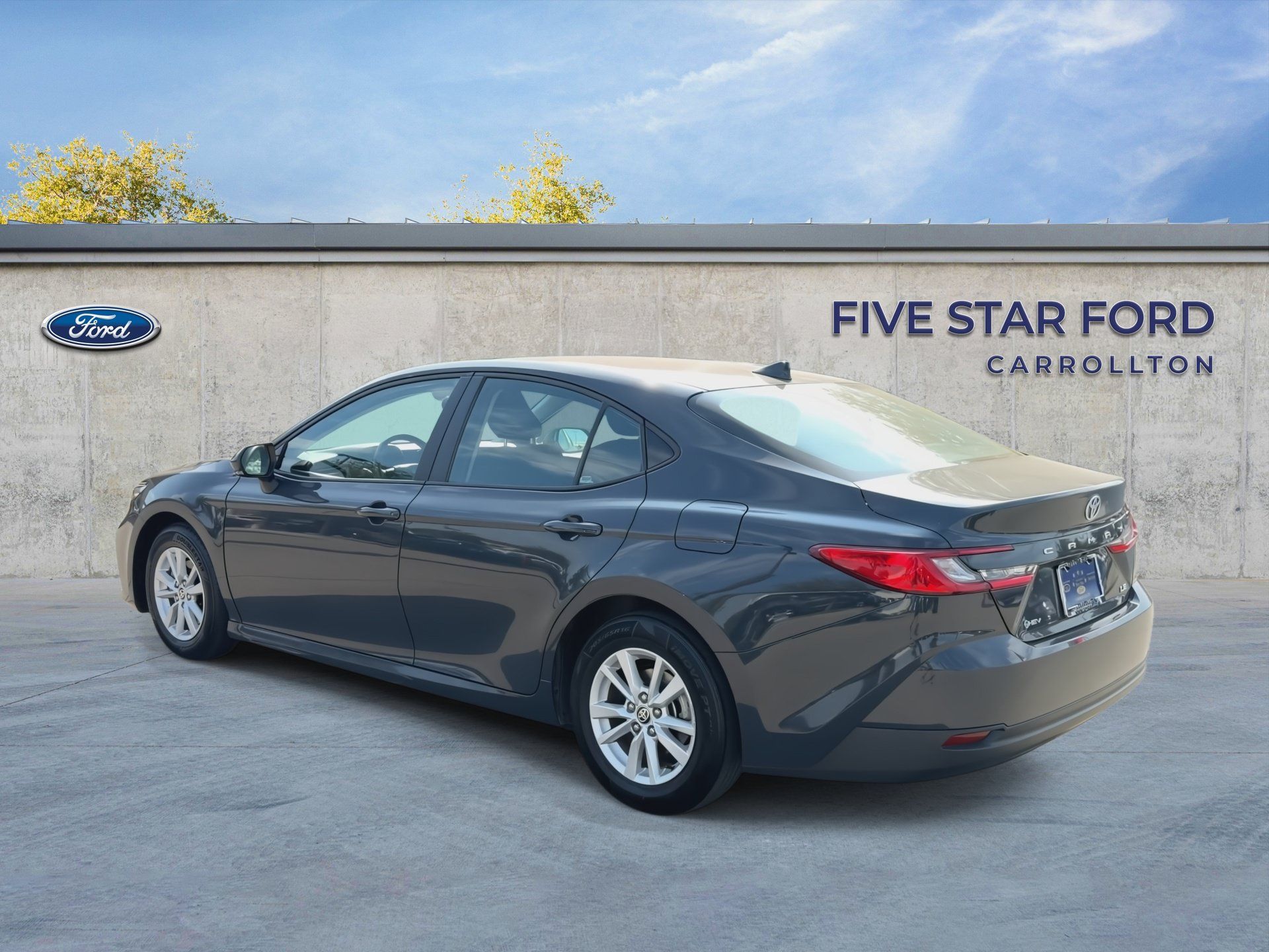 Used 2025 Toyota Camry LE FWD image 6